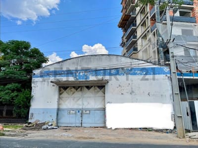 SE ALQUILA TINGLADO DE 450 M2 EN ZONA EXCLUSIVA DE ASUNCION