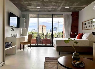 ¡Exclusivo Monoambiente de Lujo, Totalmente Equipado y con Alta Rentabilidad, en el Prestigioso Edificio Flats del Sol!
