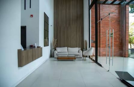 DEPARTAMENTO EXCLUSIVO DE 2 DORMITORIOS EN FLATS DEL SOL: VIVE A PASOS DEL SHOPPING DEL SOL Y DISFRUTA DE UNA UBICACIÓN PRIVILEGIADA.