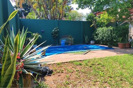 VENDO CASA EN ZONA MBURUCUYÁ