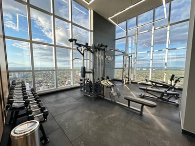 Exclusivo Departamento de 1 Dormitorio en Petra Tower: ¡Vive el Lujo Urbano!