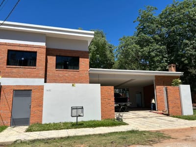 VENTA casa Lambare Mbachio II