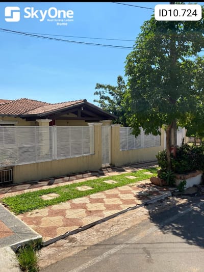 EN VENTA HERMOSA CASA EN FDO DE LA MORA ZONA SUR