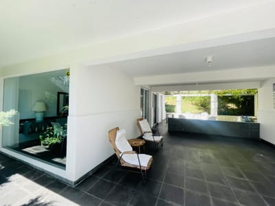 Hermosa casa construida en 3 niveles Montoya
