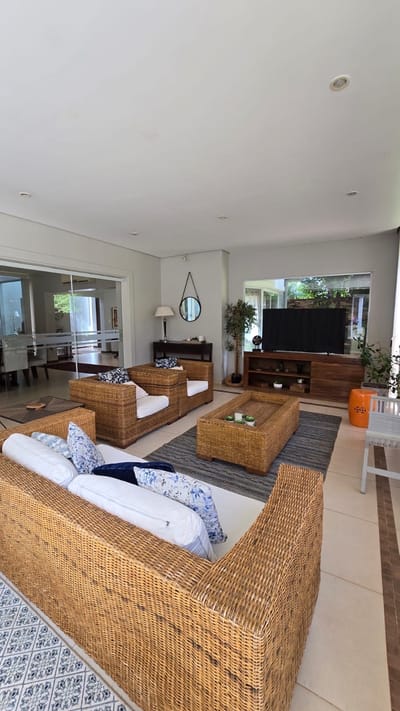 ALQUILO CASA EN LUQUE DENTRO DE CONDOMINIO CERRADO CON O SIN MUEBLES