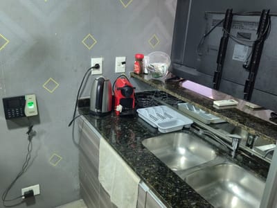 ALQUILO OFICINA AMOBLADA EN BARRIO SAN JORGE