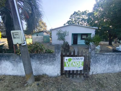 Casa a la Venta en Estación Floresta Esquina || Amplio Terreno Cercado