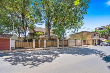 RESIDENCIA CON PISCINA EN RECOLETA