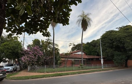 VENTA TERRENO 1351M2 EN ESQUINA-YKUA SATI