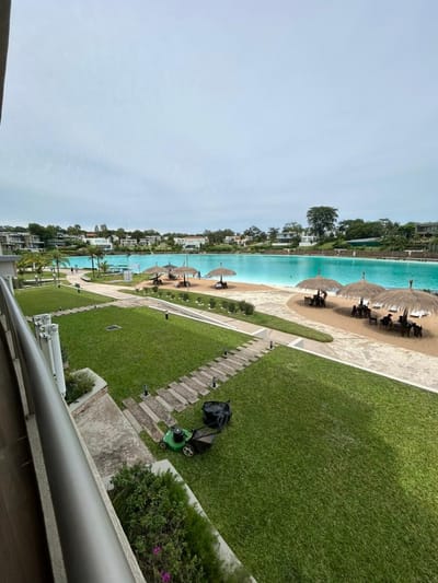 En Venta Departamento de 3 dormitorios en el Edificio Bali 1 de Aqua Village, SAN BERNARDINO se vende totalmente amoblado.