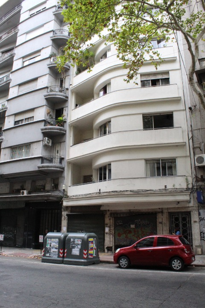 Venta apartamento 3 dormitorios, 2 baños, Centro de Montevideo.