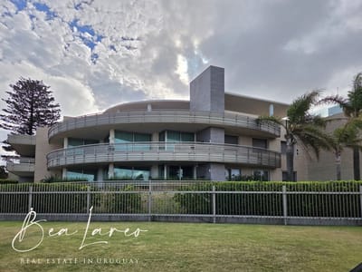 Apartamento de categoría en alquiler en Carrasco