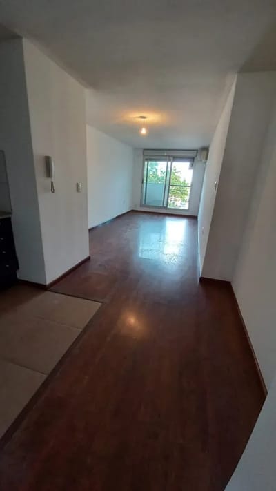 APARTAMENTO EN CORDON, 1 DORMITORIO, LIVING COMEDOR, TERRAZA, BALCON, BAÑO COMPLETO, GARAJE
