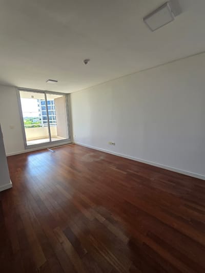 VENDO depto de 2 dormitorios, finamente amoblado en SKY TOWER