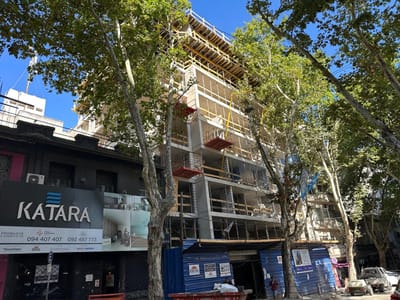 Apartamento 1 Dormitorio + Terraza En Centro.