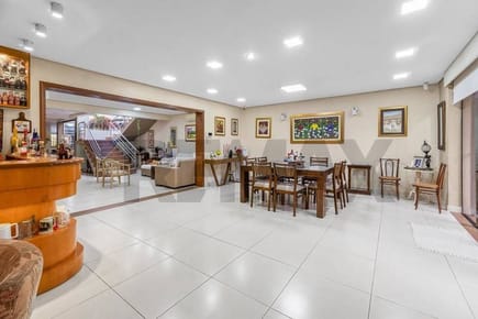 Exclusiva Residencia en Venta en el Prestigioso Barrio Recoleta