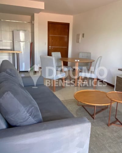 EN VENTA DEPARTAMENTO AMOBLADO DE UN DORMITORIO CON RENTA. INCLUYE COCHERA ZONA SHOPPING DEL SOL