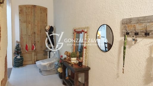 Hermosa casa de dos dormitorios en Barrio Atahualpa (posible permuta)