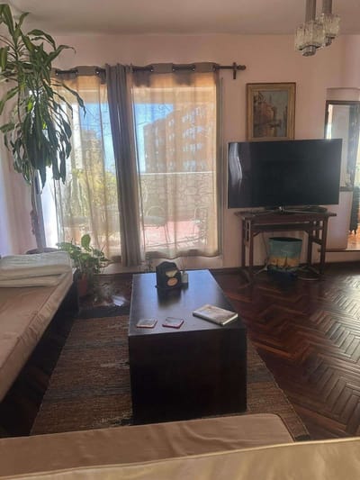 Se alquila apartamento de 3 dormitorios , amueblado en Aguada.