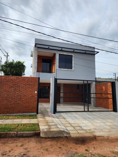VENDO Dúplex en Esquina, Ubicación Premium Zona Yacht