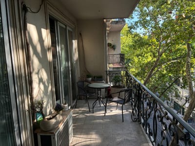 Venta de hermoso apto calle YI esq Colonia