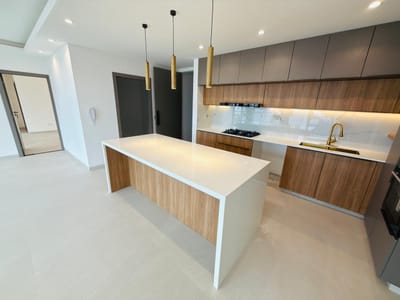 Departamento De Lujo En Venta En Equipetrol 3 DORMITORIO En Suite