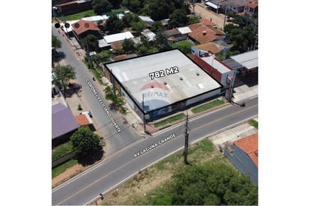 VENDO PROPIEDAD COMERCIAL EN ESQUINA SOBRE LAGUNA GRANDE S.C