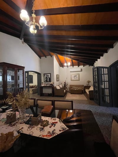 VENDO CASA  Barrio Mariscal estigarribia
