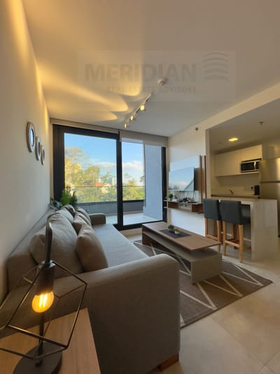 Departamento con amplia terraza propia en venta! 