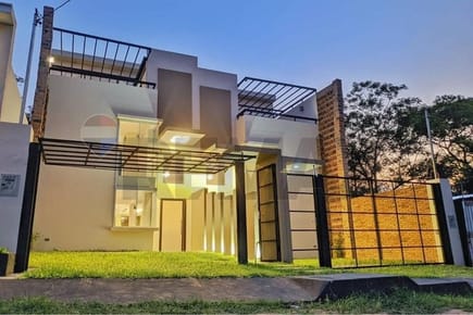 Vendo Triplex,en el barrio del Yacht y Golf Club
