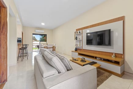 Oportunidad Única en Villa Elisa: Dúplex + Lote Adicional