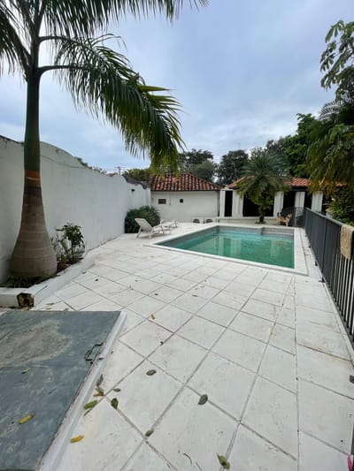 VENDO CASA en Barrio Mariscal estigarribia
