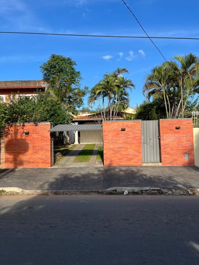 Vendo casa sobre Itapúa en Stma. Trinidad