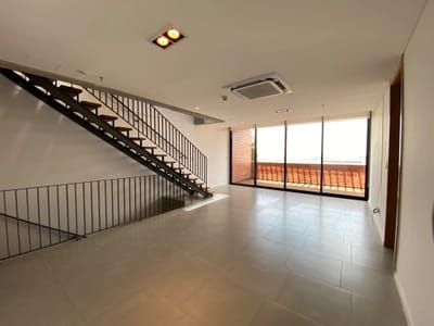 Lujoso Penthouse de 3 niveles en Alquiler