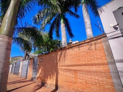 EN VENTA – CASA EN BARRIO MARISCAL ESTIGARRIBIA