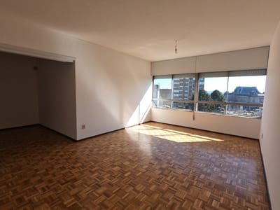 Apartamento muy luminoso en el Centro de 4 dormitorios y 3 baños frente a Plaza Isabel de Castilla