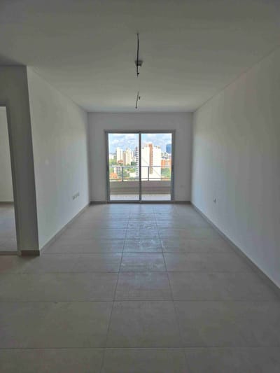 Venta‼️ Departamento sobre Av. Molas López, a cuadras de Casa Rica