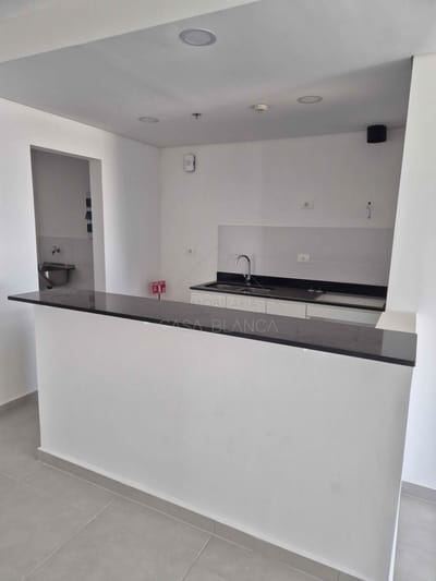 Alquiler‼️ Departamento en sobre Av. Molas López, a cuadras de Casa Rica