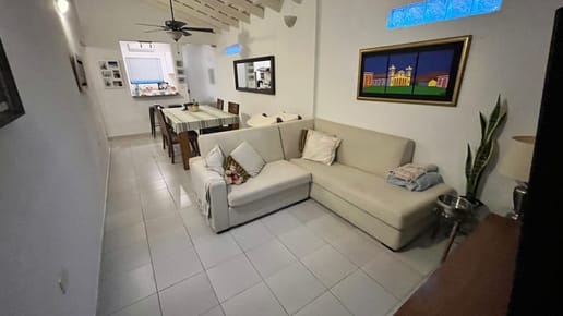 Alquilo coqueta casa con generador Bo. Kennedy Lambare