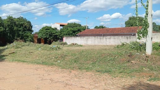 Vendo terreno en esquina de 475 m2 en Luque Laurelty