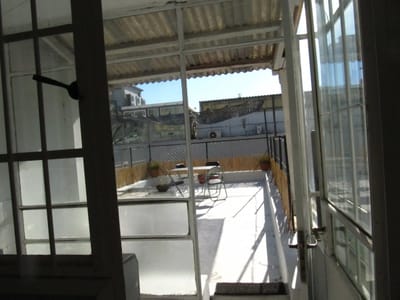 Alquiler | Apartamento Luminoso Y Con Gran Terraza Propia En El Corazón De Ciudad Vieja