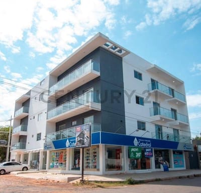 Departamento Monoambiente a Estrenar en Edificio Bahamas, Barrio San Miguel, San Lorenzo, Central - US$ 43.226. Ubicado estratégicamente a solo 5 minutos del Shopping Pinedo, este moderno monoambiente de 34,9 m² ofrece una excelente oportunidad de inversi