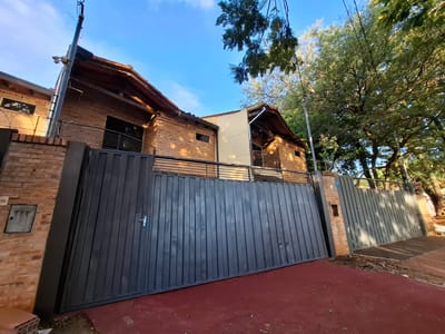 ALQUILO AMPLIO DUPLEX C/ AREA DE SERVICIO EN SAN LORENZO ZONA QUARTIER LAS MARIAS