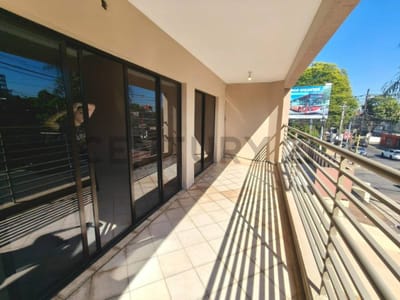 En alquiler departamento de 3 dormitorios + área de servicio