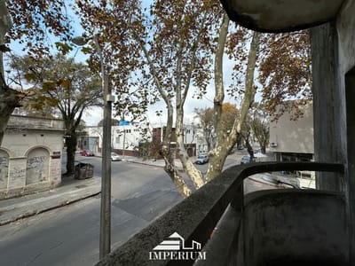 Venta de Apartamento de 3 dormitorios en Jacinto Vera