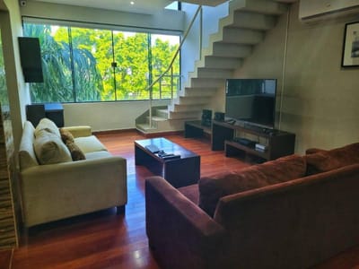 Vendo departamento tipo dúplex en Lambaré zona Yacht