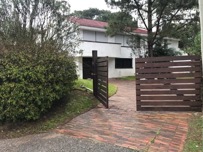  Gran Casa 5 Dorm - 5 Baños - Piscina Grande 40 Mts - Cancha De Tenis