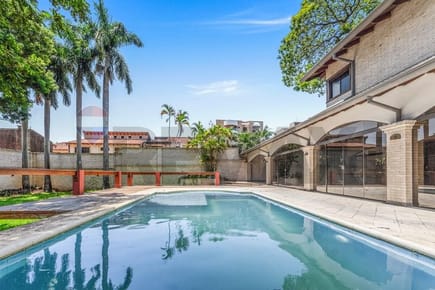 RESIDENCIA CON PISCINA EN RECOLETA AlP