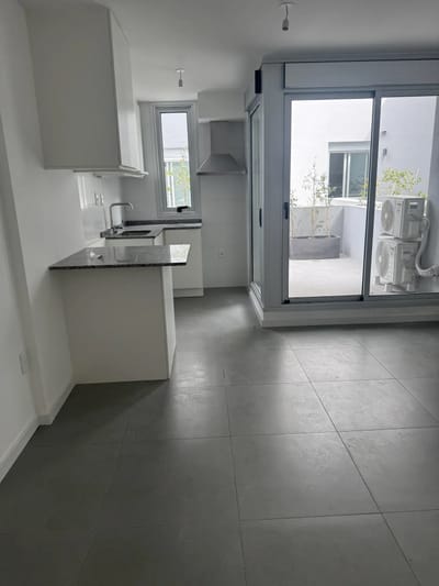 APARTAMENTO EN ALQUILER, 1 DORMITORIO A ESTRENAR, CON PATIO Y GARAJE EN LA BLANQUEADA.