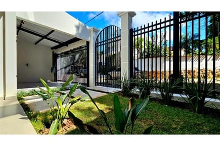 Casa-Venta-Barrio Aranjuez, San Vicente, Asunción
